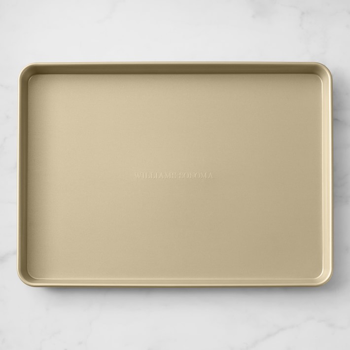 Williams Sonoma Goldtouch® Pro Nonstick Non Corrugated Three Quarter Sheet