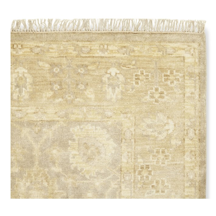 Hand Knotted Ivory Blossoms Rug Swatch