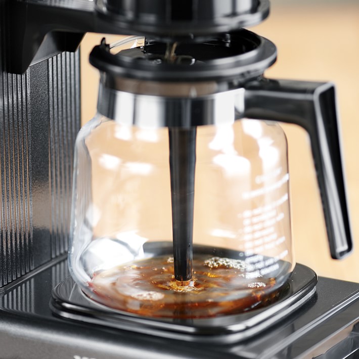 https://assets.wsimgs.com/wsimgs/ab/images/dp/wcm/202342/0008/moccamaster-by-technivorm-coffee-maker-with-glass-carafe-o.jpg