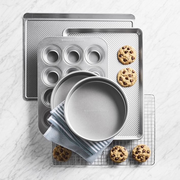 Williams Sonoma Traditionaltouch™ Bakeware Essentials, Set of 6