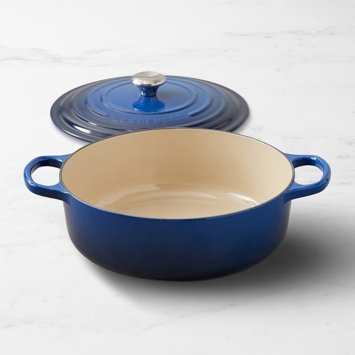 Le Creuset Signature Cast-Iron Round Wide Dutch Oven - 6 3/4-qt.