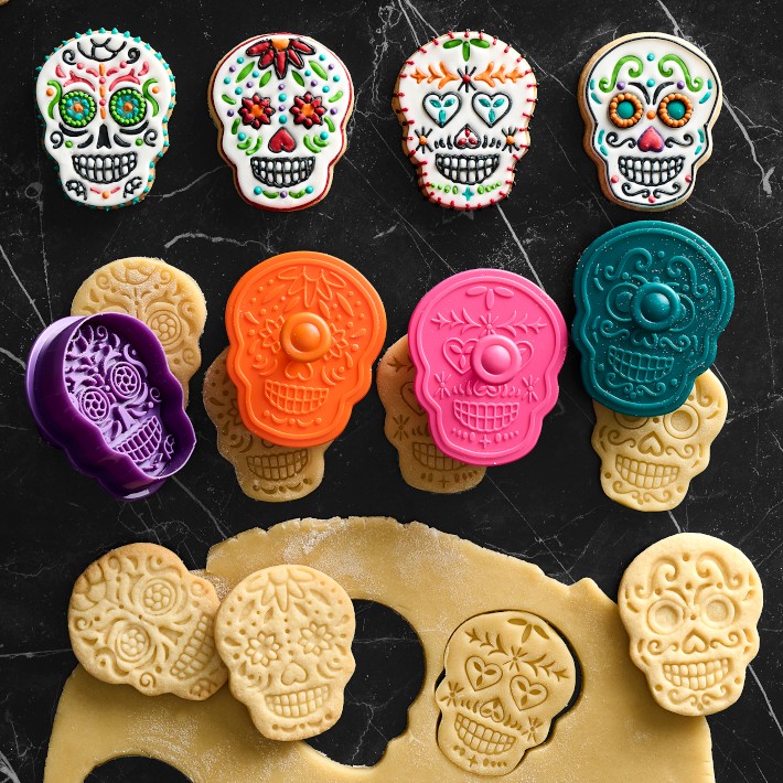 https://assets.wsimgs.com/wsimgs/ab/images/dp/wcm/202351/0085/williams-sonoma-day-of-the-dead-boxed-cookie-cutter-kit-o.jpg