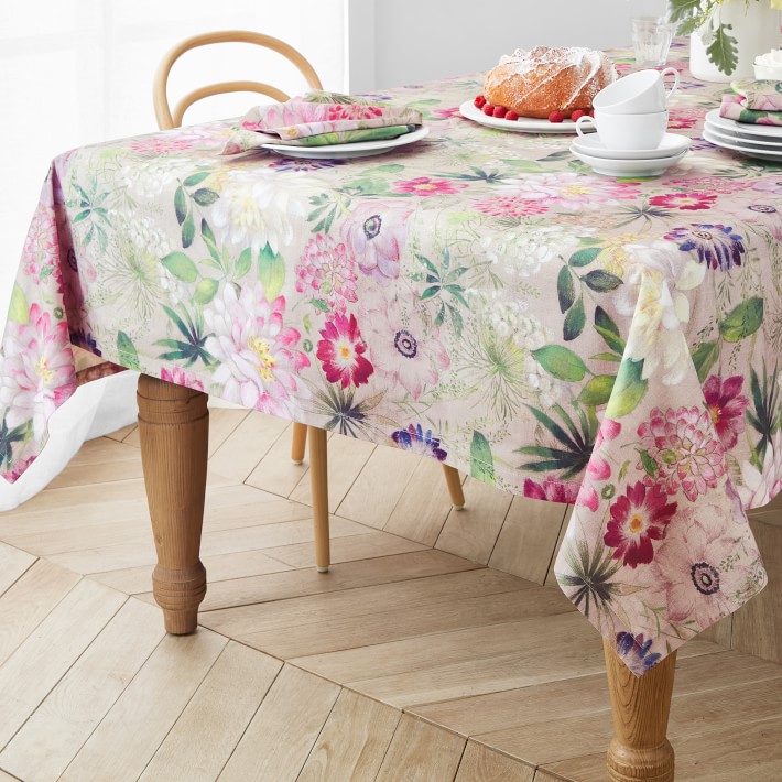 La Vie en Rose Tablecloth