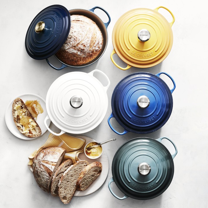 My Williams Sonoma Round Wide Dutch Oven, 6 3/4-Qt. in Lapis is here! In  store experience not great, but online perfect order. : r/LeCreuset