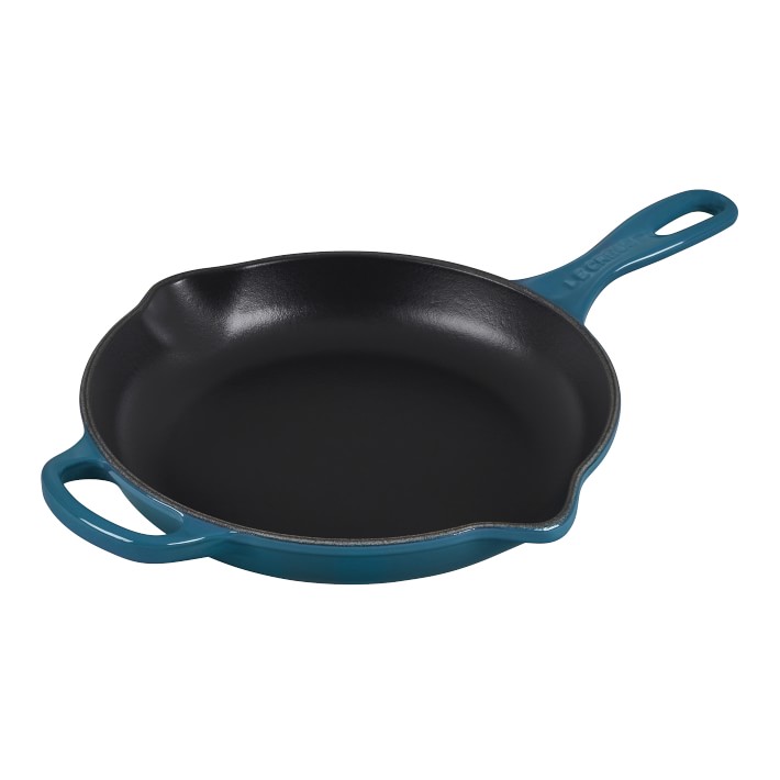 Le Creuset Signature Enameled Cast Iron Skillet Fry Pan