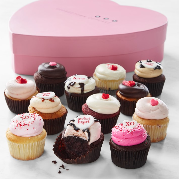 Georgetown Cupcake Valentine's Day Cupcakes in Heart Box, Set of 12