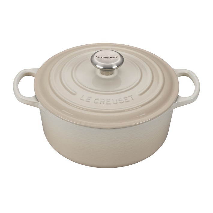Le Creuset Signature Enameled Cast Iron Round Oven 4.5 Qt