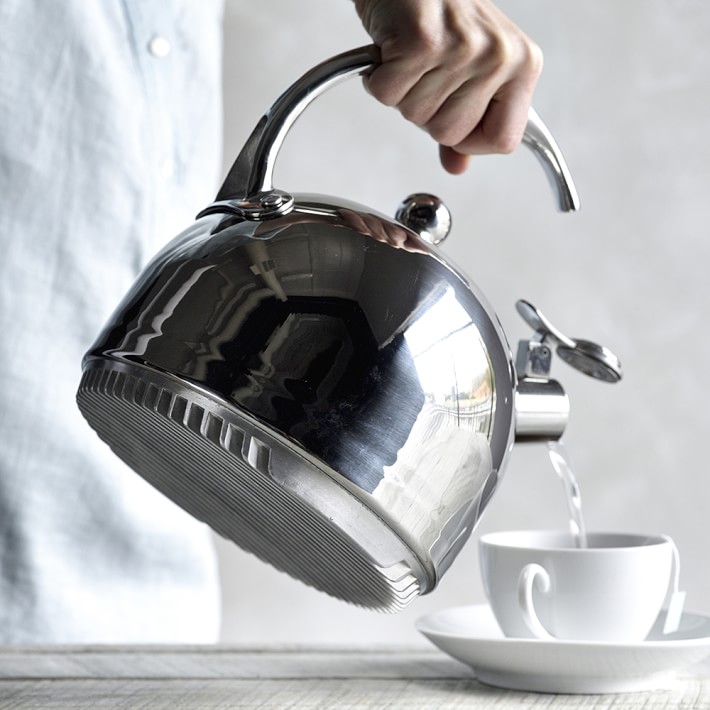 Boiling shop tea kettle