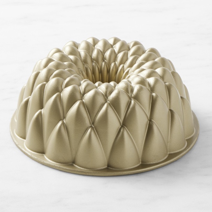 Nordic Ware Nonstick Cast Aluminum Kaleidoscope Bundt Pan 