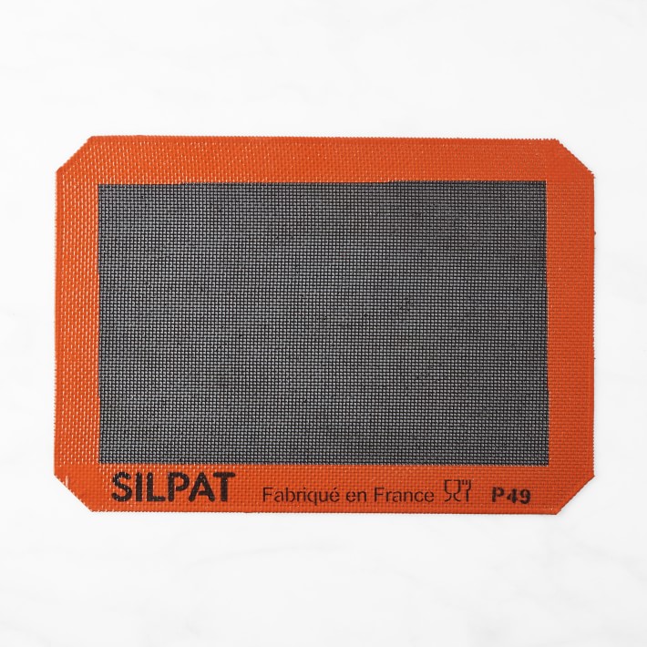 Silpat Nonstick Silicone Boulangerie Perforated Crisping Quarter Sheet