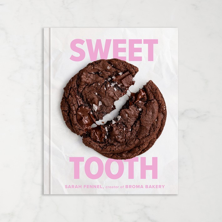 Sarah Fennel: Sweet Tooth: 100 Desserts to Save Room For