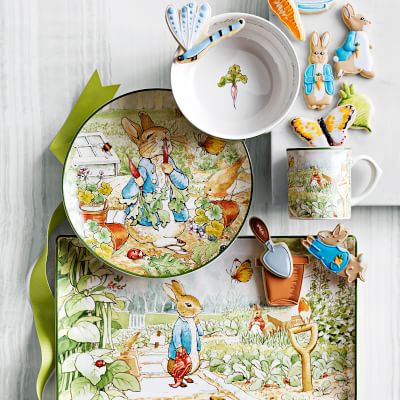 Beatrix Potter♥️Dinnerware Set good of 12❌