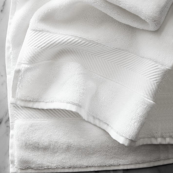 Chambers® Organic 700-Gram Aerospin Bath Towel