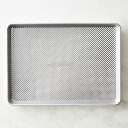 Williams Sonoma Traditionaltouch™ Corrugated Half Sheet Pan