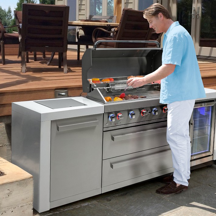 Mont Alpi 805 Deluxe Gas Grill Island with Fridge