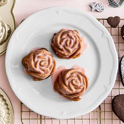 Nordic Ware Nonstick Cast Aluminum Rose Cakelet