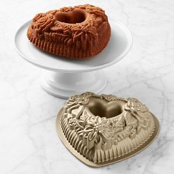 Nordic Ware Nonstick Cast Aluminum Floral Heart Bundt&#174; Pan