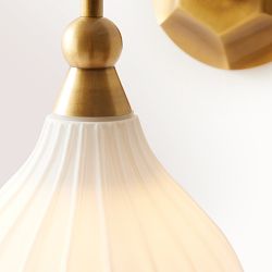 Amelia Sconce