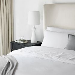 Chambers&#174; Italian 600 Thread Count Percale Duvet Cover &amp; Shams