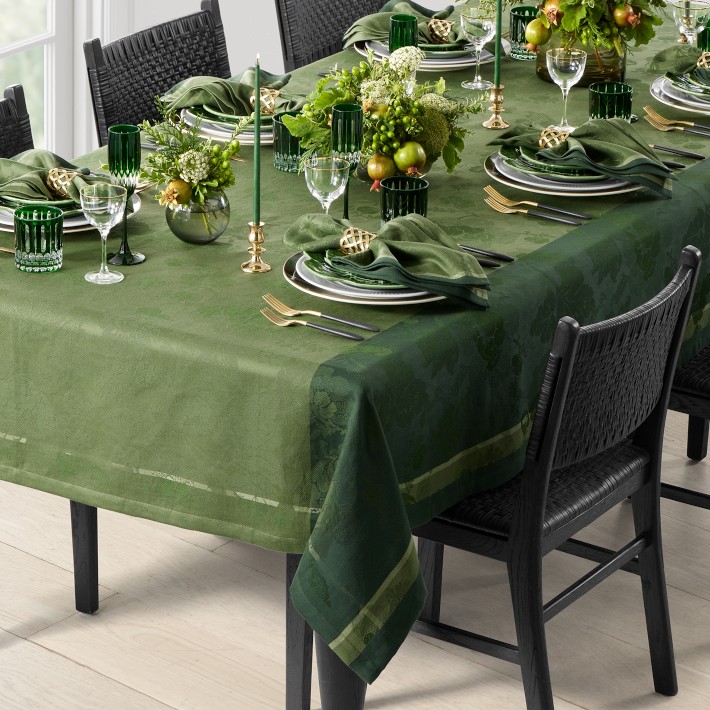 Jacquard Filomena Tablecloth, 70"x108"
