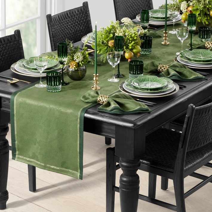 Filomena Jacquard Table Runner, 16"x108"