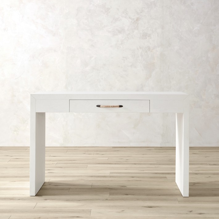 Malta Desk, Small (47&quot;)