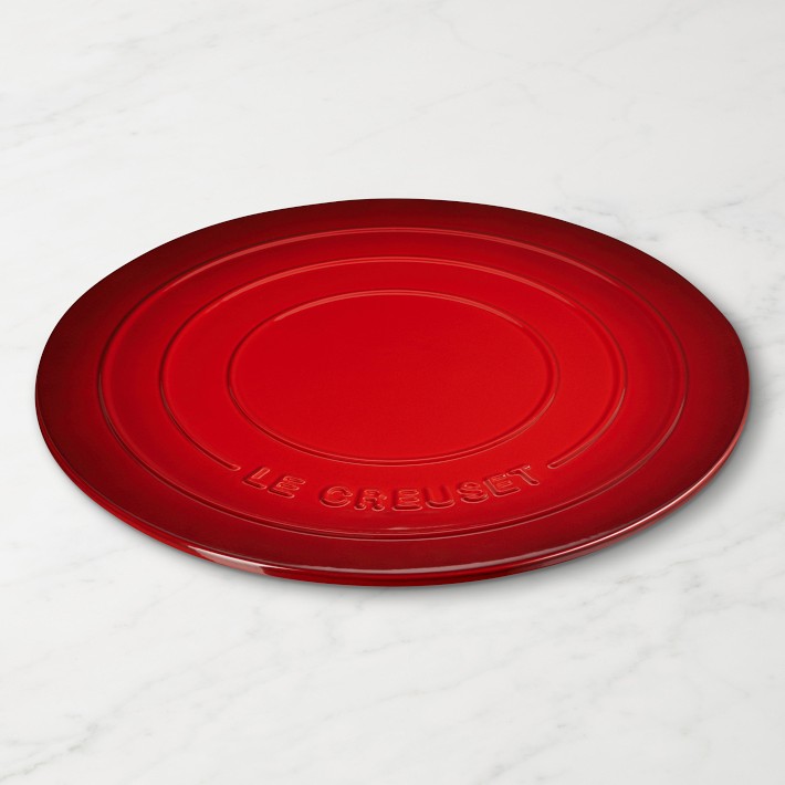 Le Creuset Stoneware Round Pizza Stone COLOR: CERISE RED