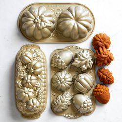 Nordic Ware Nonstick Cast Aluminum 3D Pumpkin Pan