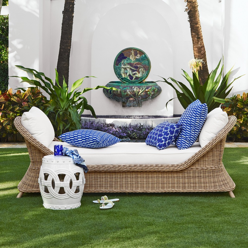 Manchester Outdoor Settee (88&quot;)