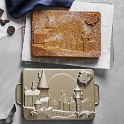 HARRY POTTER&#8482; Hogwarts Cast Aluminum Nonstick Cake Pan, 13&quot; x 9&quot;