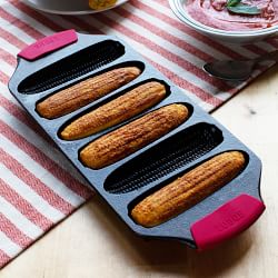 Lodge Bakeware Seasoned Cast Iron Cornstick Pan with Grips