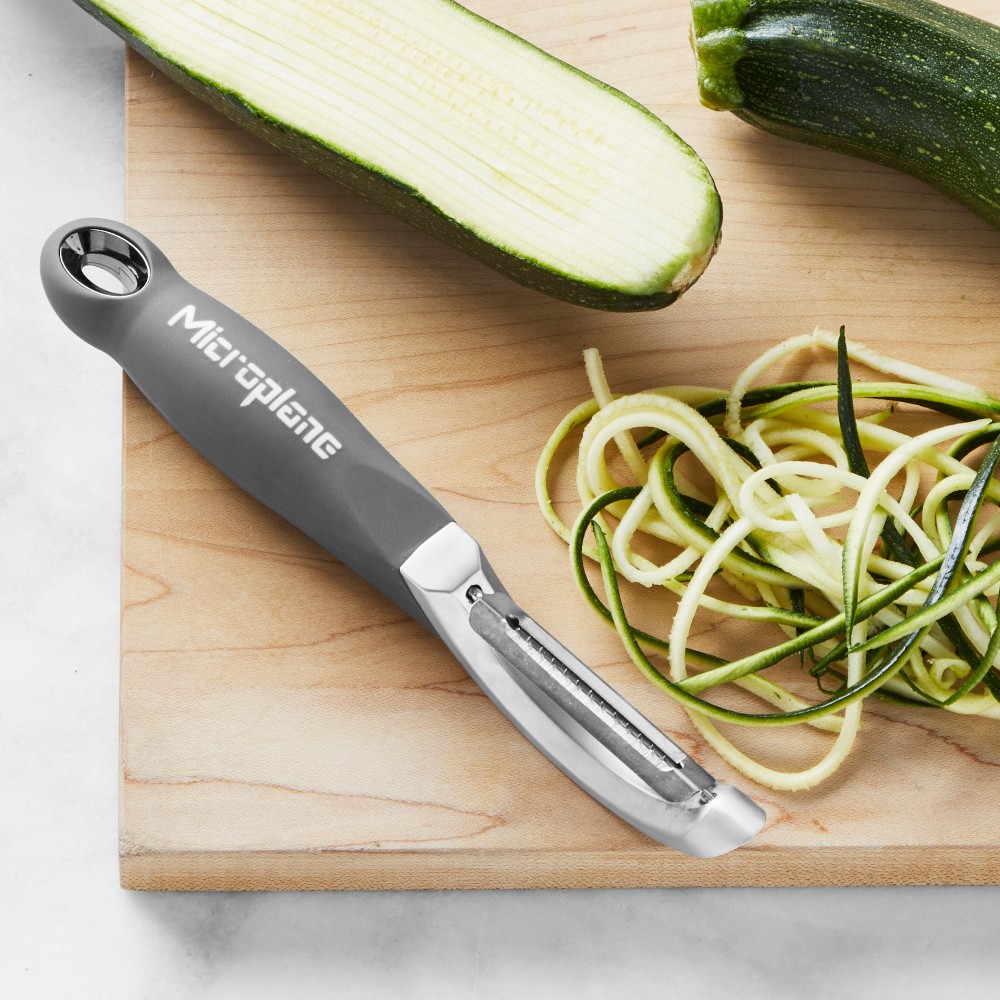 Microplane Pro Julienne Peeler, Gray