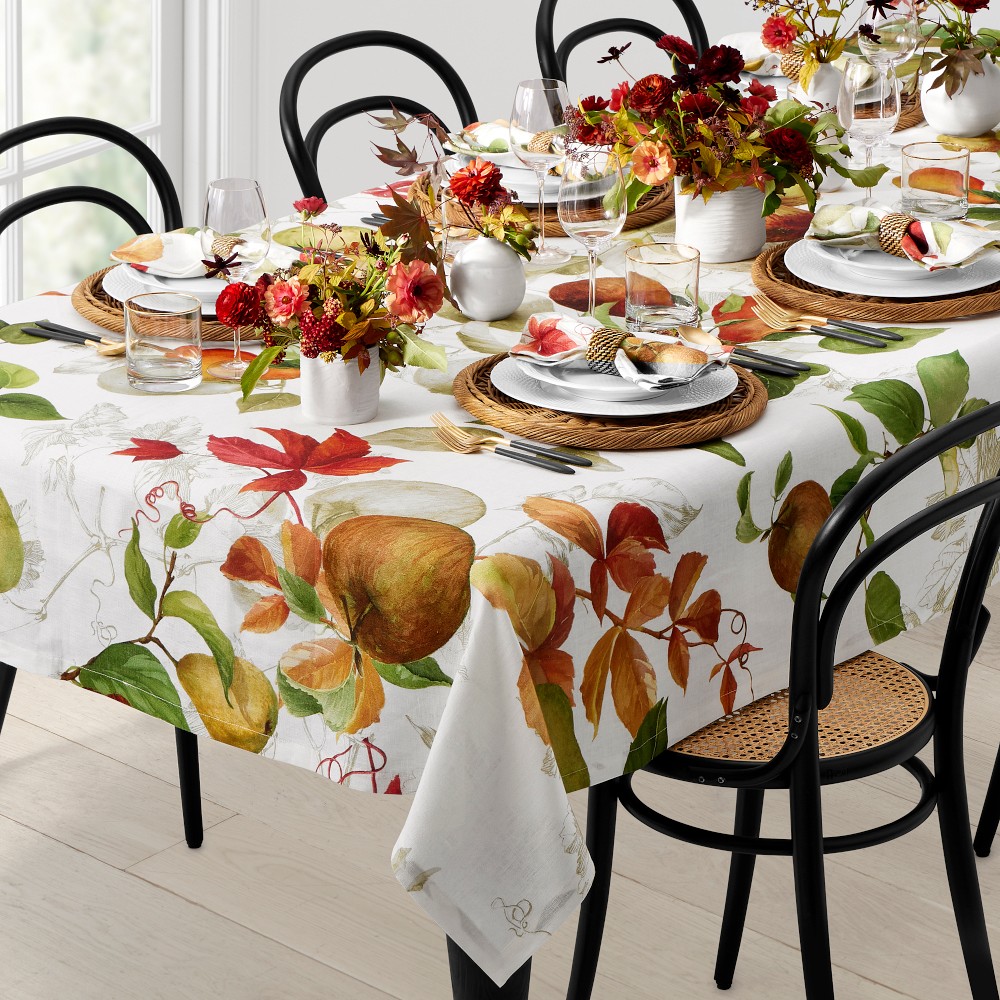 Provençal Tablecloth, 70" X 108", Apple