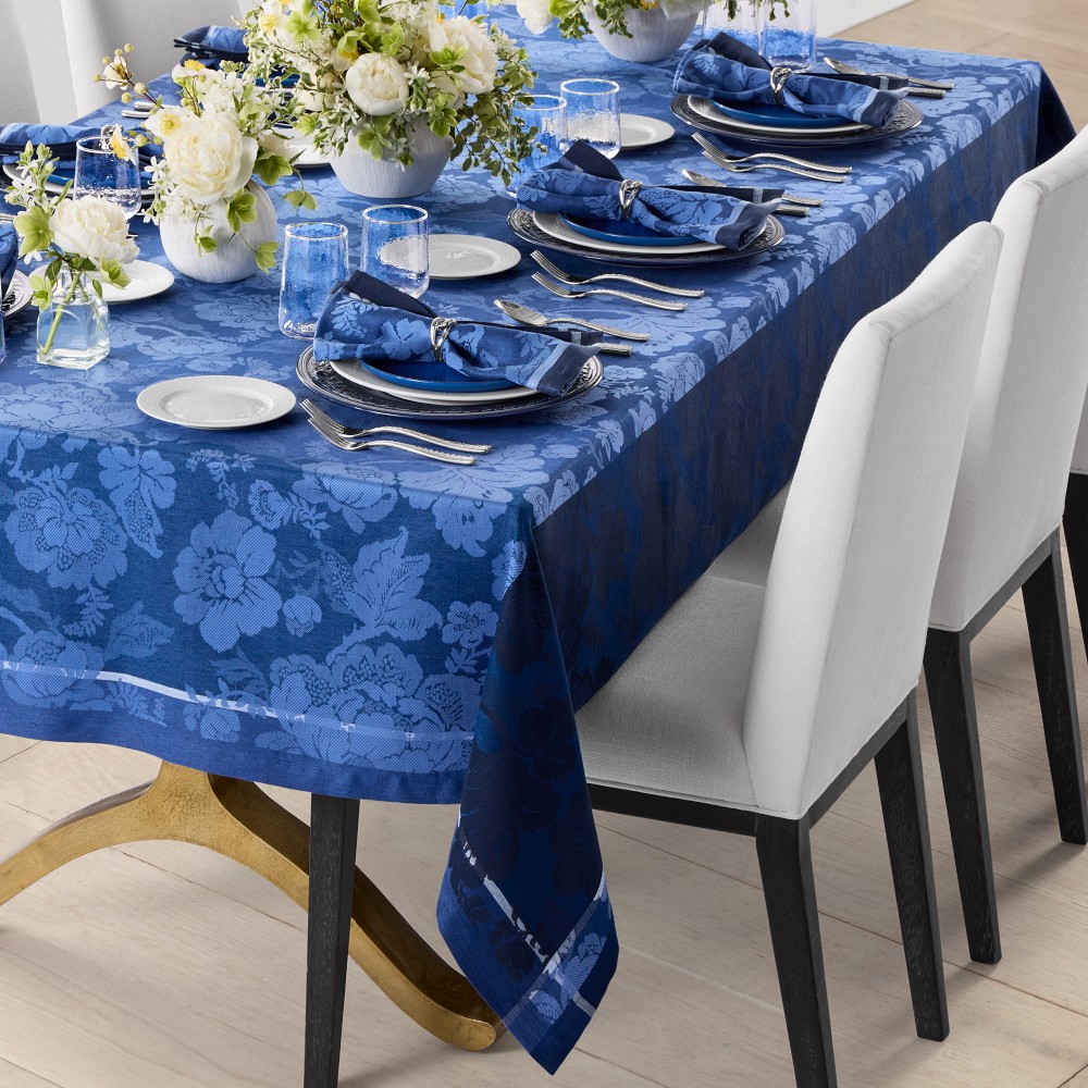 Filomena Jacquard Tablecloth, 70"x108", Blue