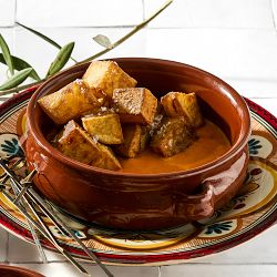 Williams Sonoma Clay Round Cazuela