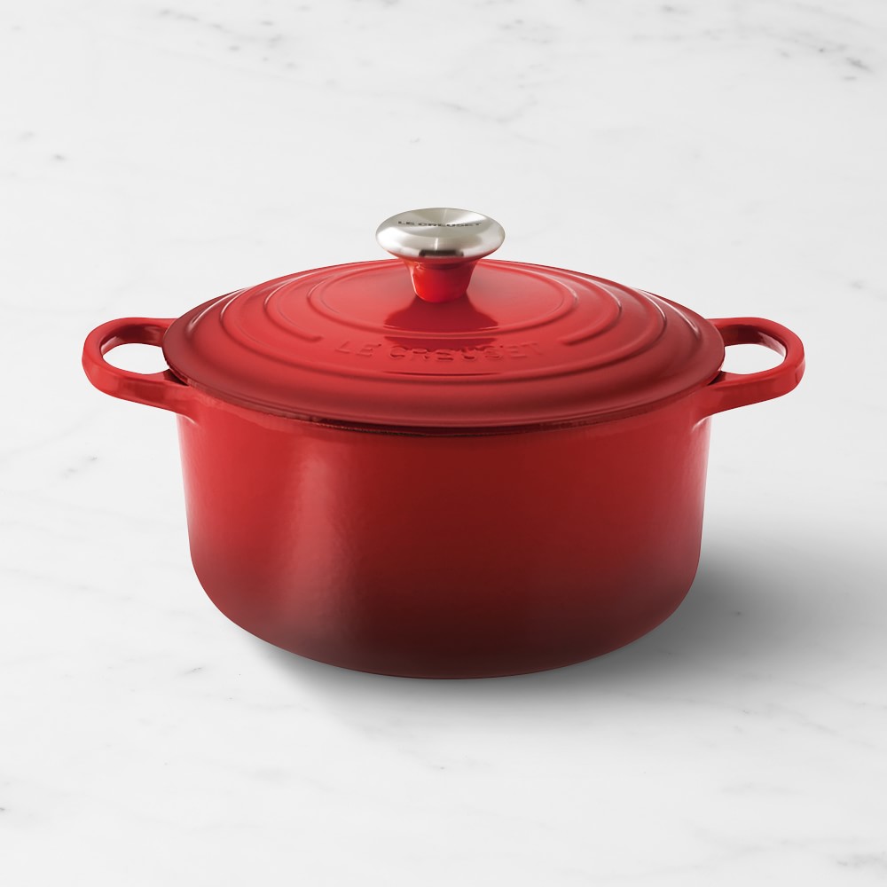 Le Creuset Signature Enameled Cast Iron Round Dutch Oven - 4 1/2-Qt., Red