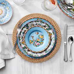 Famille Rose Boxed Appetizer Plates, Set of 4