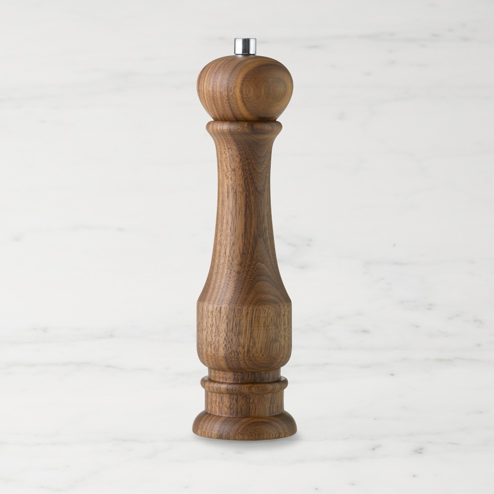 Williams Sonoma Walnut Traditional Pepper Mill