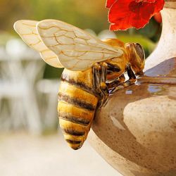 Bordallo Pinheiro The Meaning Vase with Bee