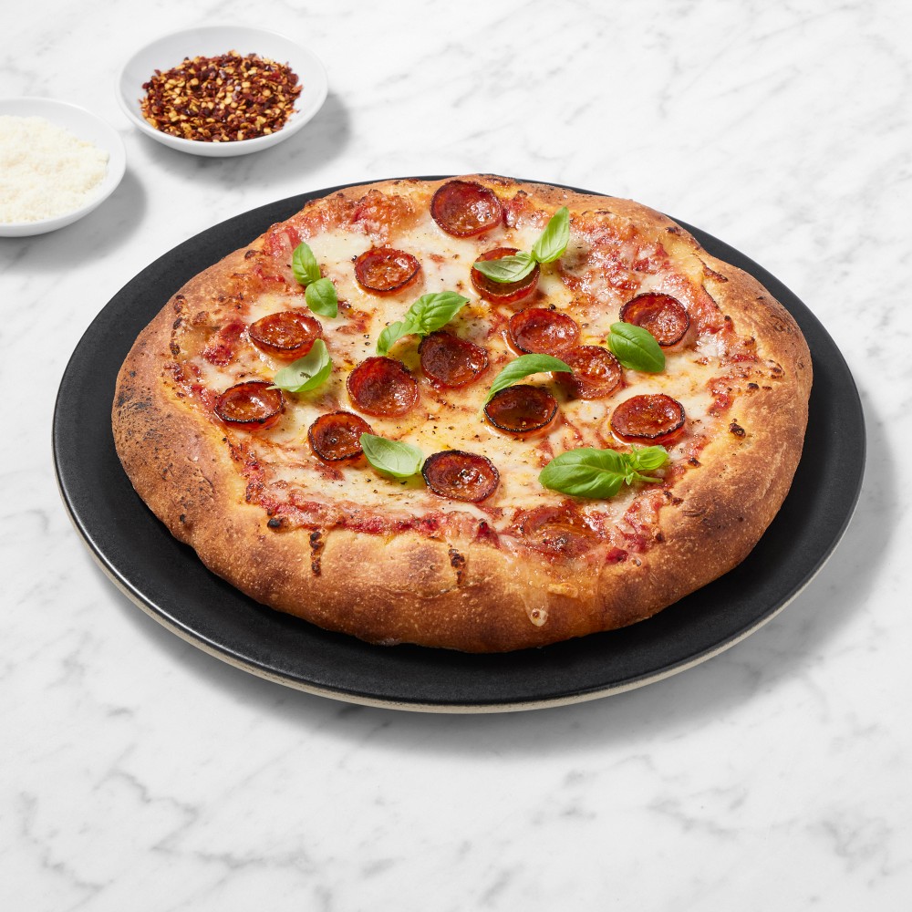 Emile Henry Pizza Disk, Black