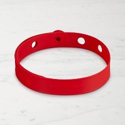 Le Creuset Silicone Travel Latch, Cerise