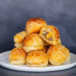 Cheeseburger Welly Bites