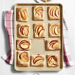 Williams Sonoma Goldtouch® Pro Nonstick Three Quarter Sheet