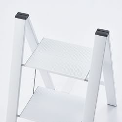 Slim 2-Step Ladder