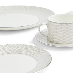Wedgwood Gio Platinum 5-Piece Placesetting