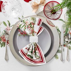 Woodland Berry Tablecloth