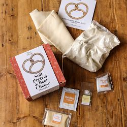 Soft Pretzel &amp; Beer Mustard Making Kit