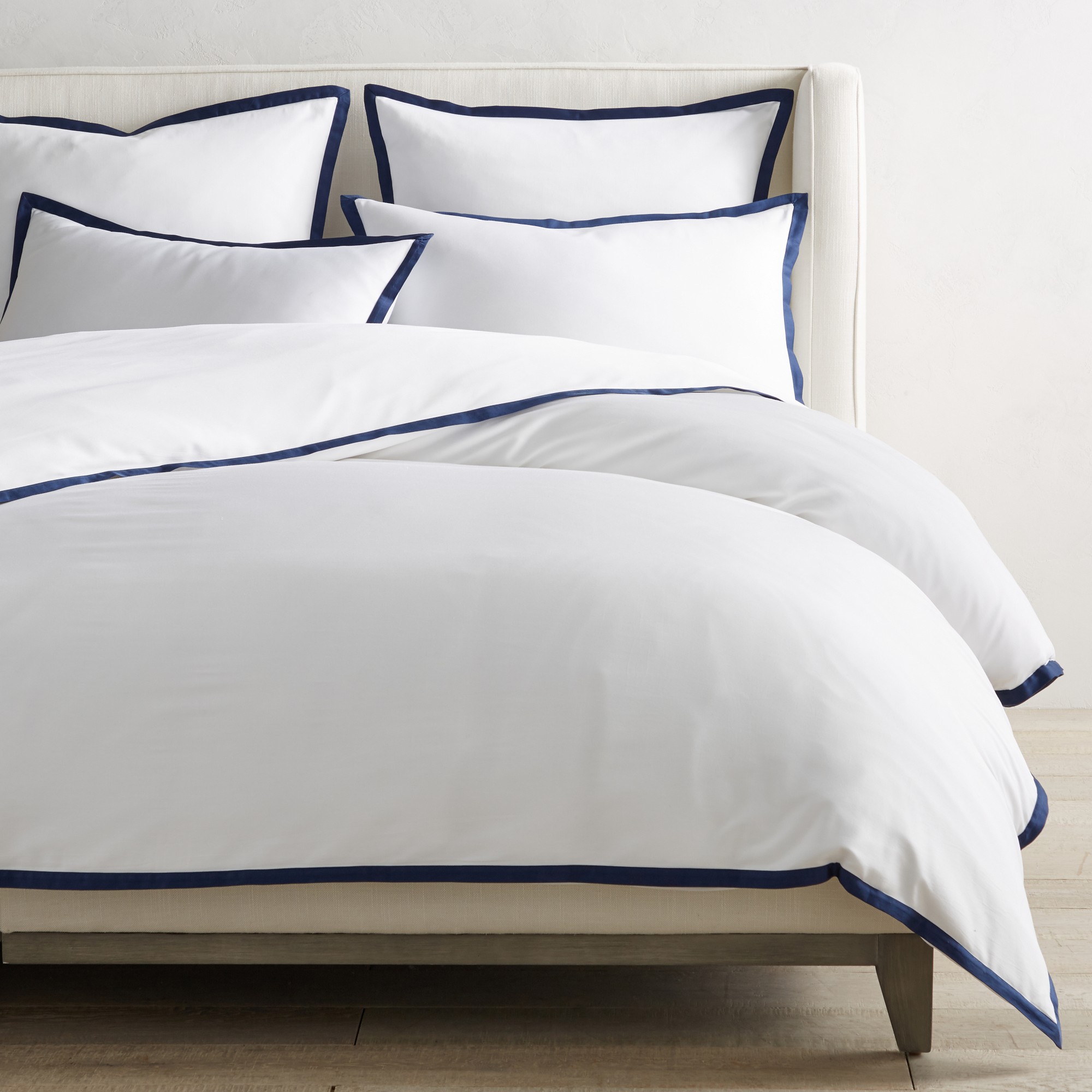William Sonoma - Chambers Italian Border 300TC Sateen Duvet Cover
