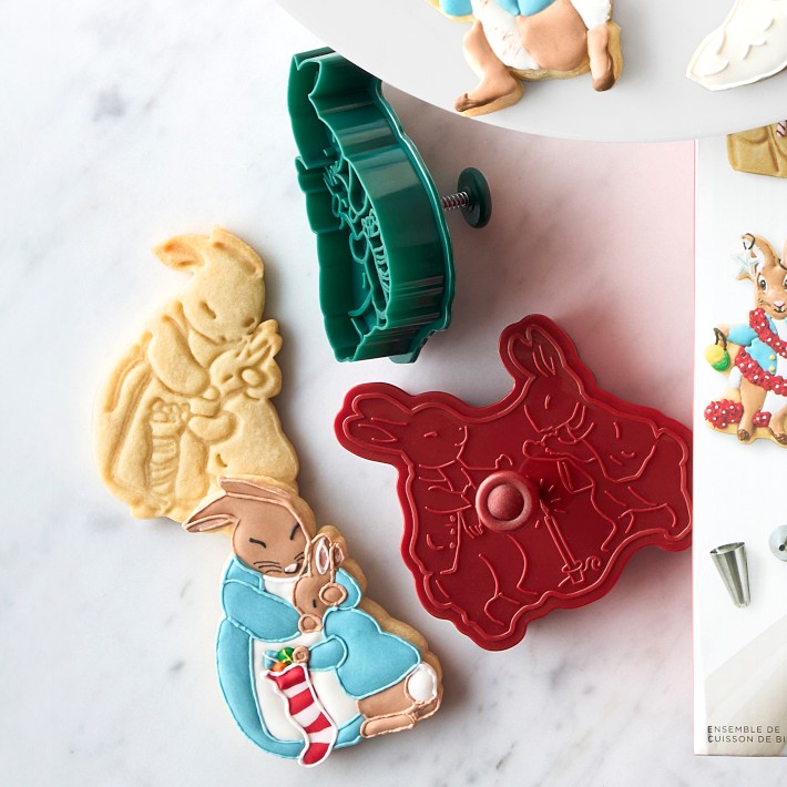 【新品未使用】ピーターラビット　クッキー型　WILLIAMS SONOMA Peter Rabbit™ Holiday Impression Cookie Cutters | Williams Sonoma
