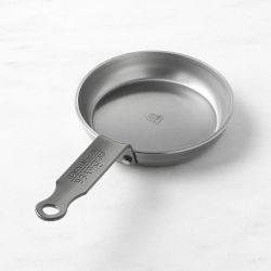 De Buyer Mineral B Pro Carbon Steel Egg Pan, 4.75"